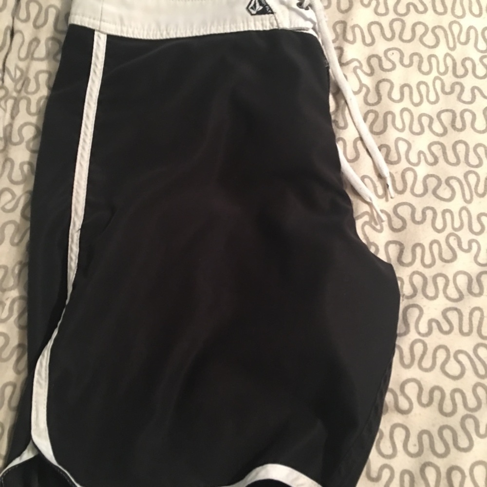 Volvo’s men’s board shorts